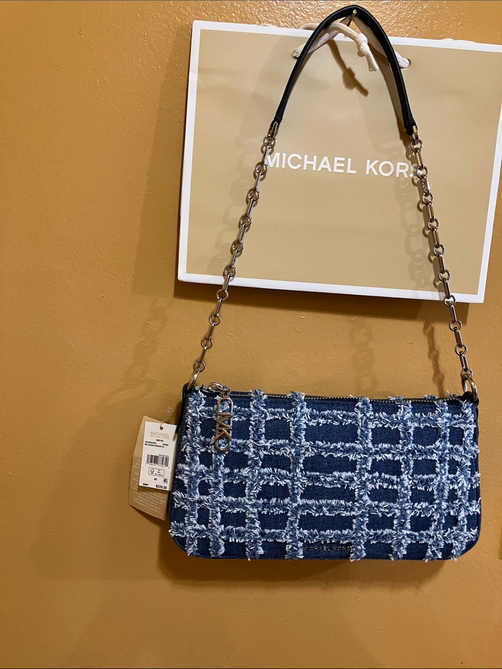 MICHAEL Michael Kors Empire  Denim MD chain Pouchette Shldr bag